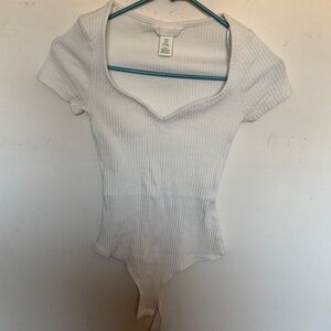 H&M Cream Ribbed Short Sleeve Bodysuit